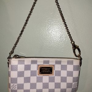 💯 Louis Vuitton Milla Clutch Azur